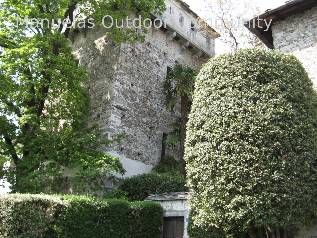 Schöne Sehenswürdigkeiten am Lago Maggiore wie das uralte Steinhaus sind hier zu sehen. 2016-04-21_13-22-09.jpg