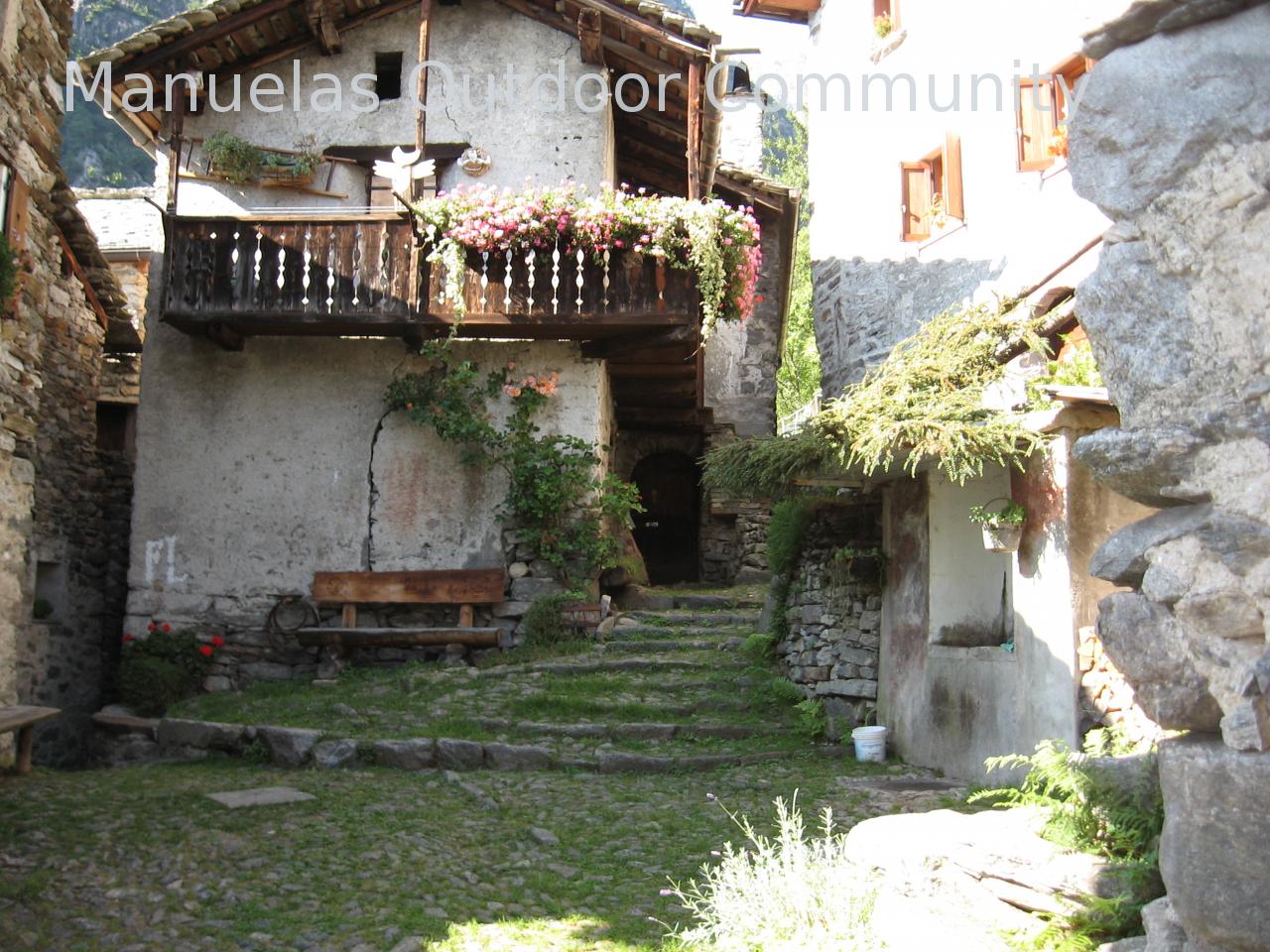Eine historische Wanderung zum Bergdorf Savogno in Bergell Italien am Comersee. IMG_1541.JPG
